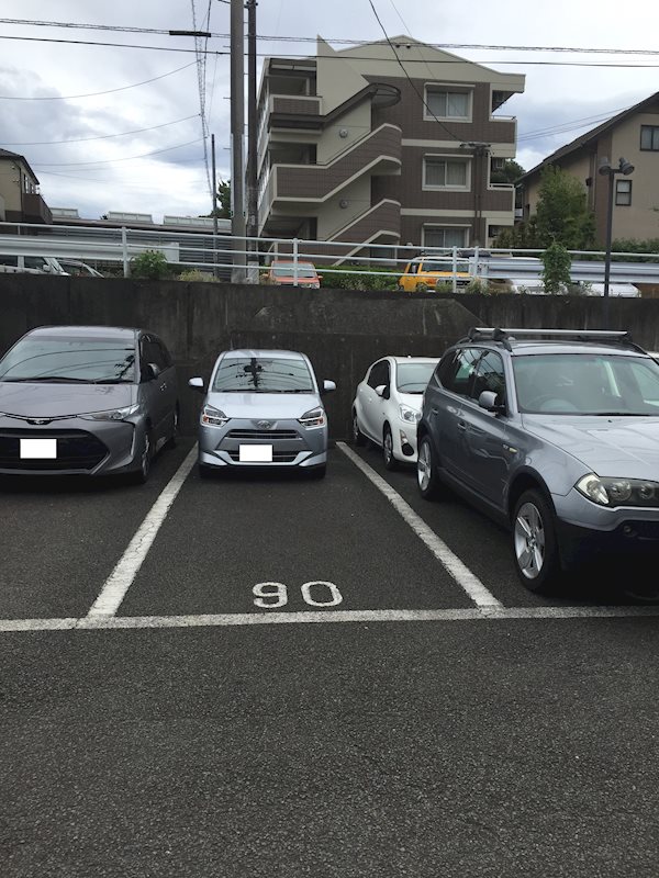 メゾン聖ヶ丘 駐車場