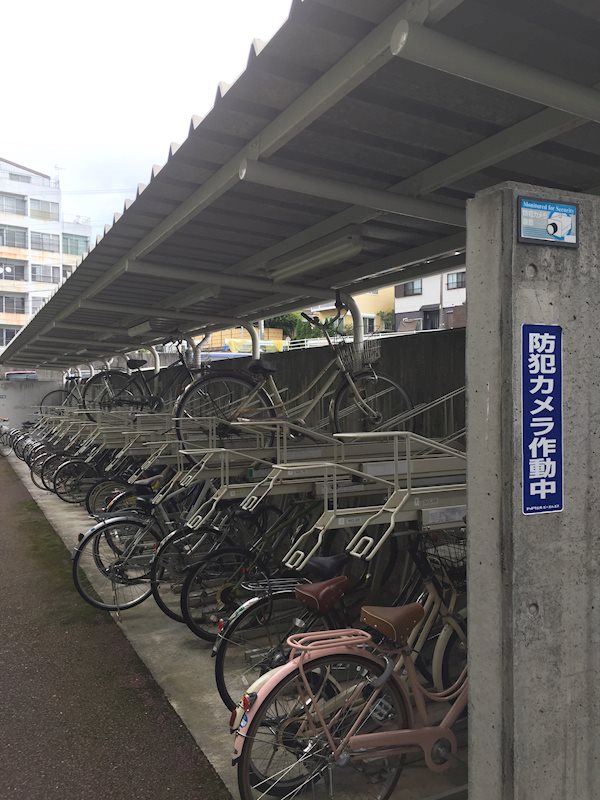 メゾン聖ヶ丘 駐輪場