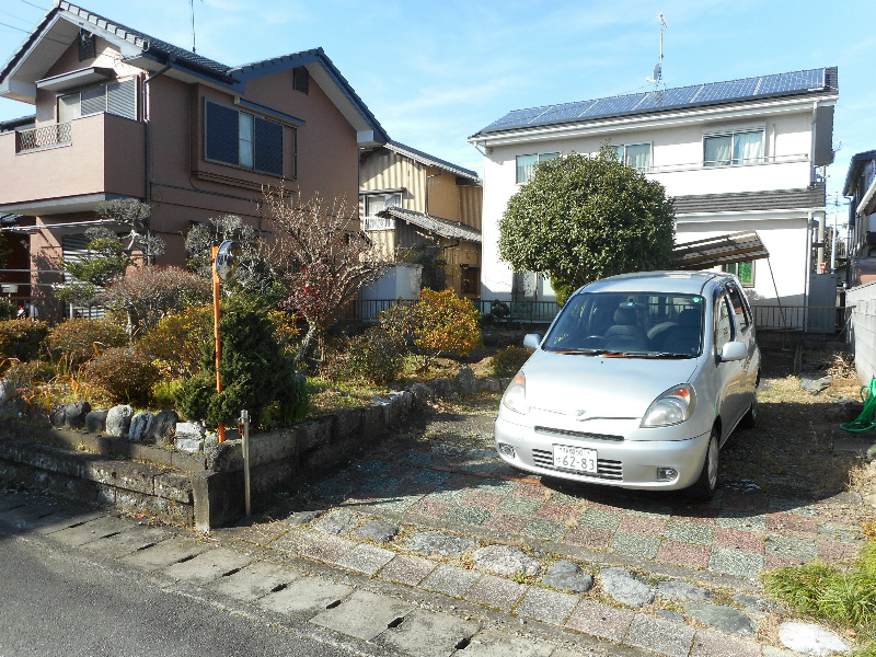 焼津市越後島　中古戸建 駐車スペース