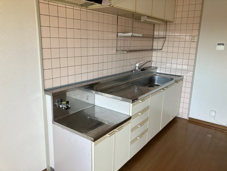 クレッセント瀬名 キッチン