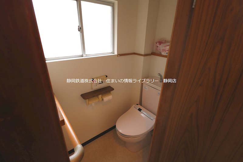 葵区巴町中古戸建 １階のトイレです。