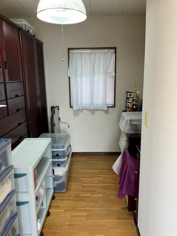 藤枝市下青島　中古住宅 広々納戸