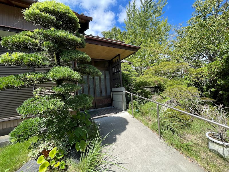 藤枝市高柳 中古戸建 現地写真（玄関）
