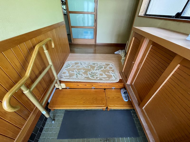 藤枝市高柳 中古戸建 現地写真（玄関）