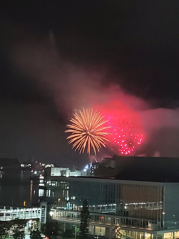 アトラス清水駅前 みなと祭りでは花火がお部屋から鑑賞できます♪