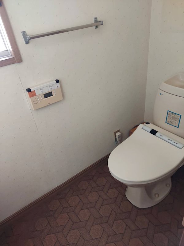 藤枝市南駿河台三丁目　中古戸建 内観写真（トイレ）