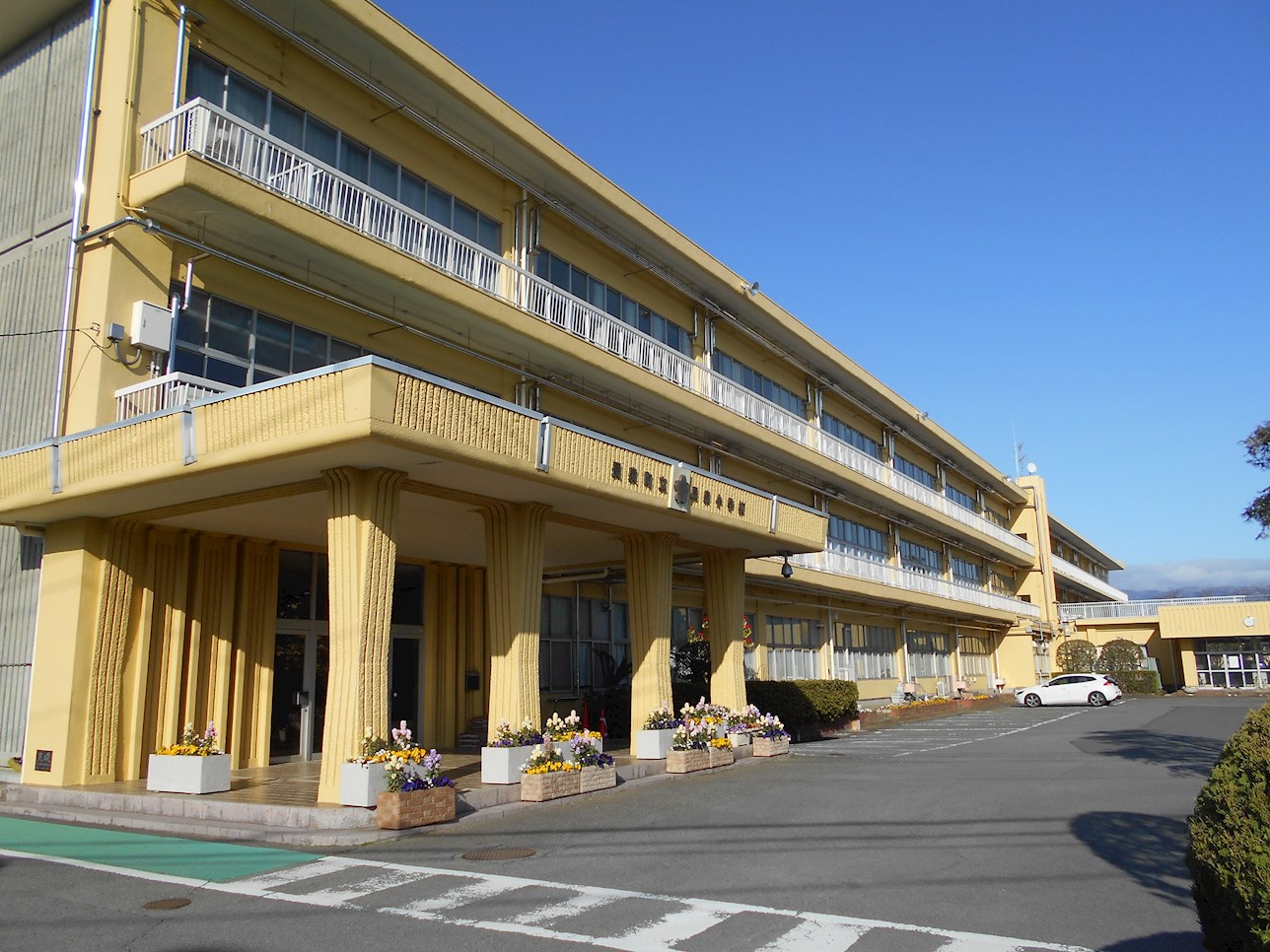 シャリエ長泉グランマークスWEST棟 長泉町立長泉小学校