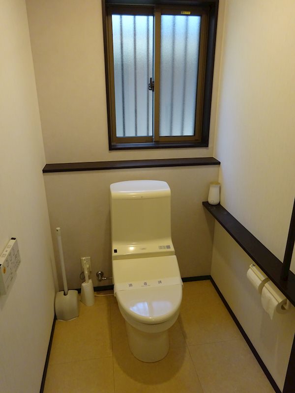 富士市松岡904番6 戸建 内観写真（トイレ）