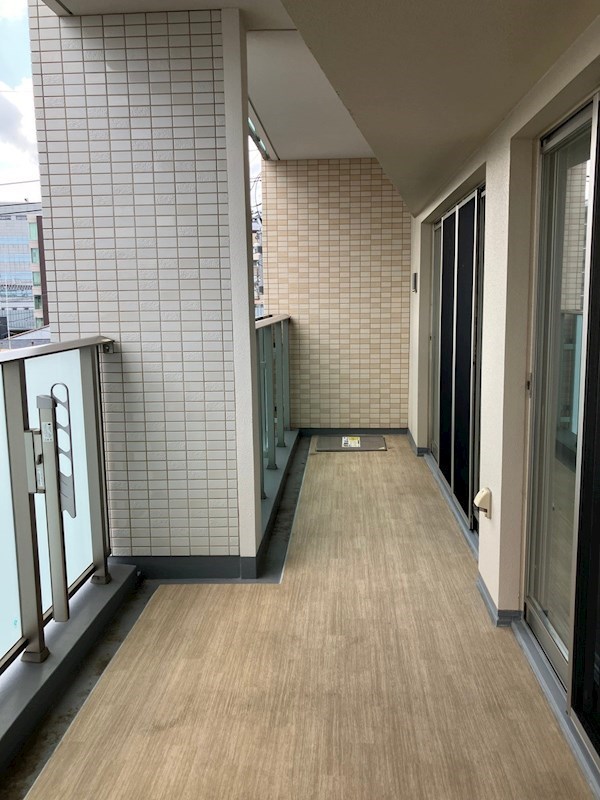 プレミスト泉町 バルコニー