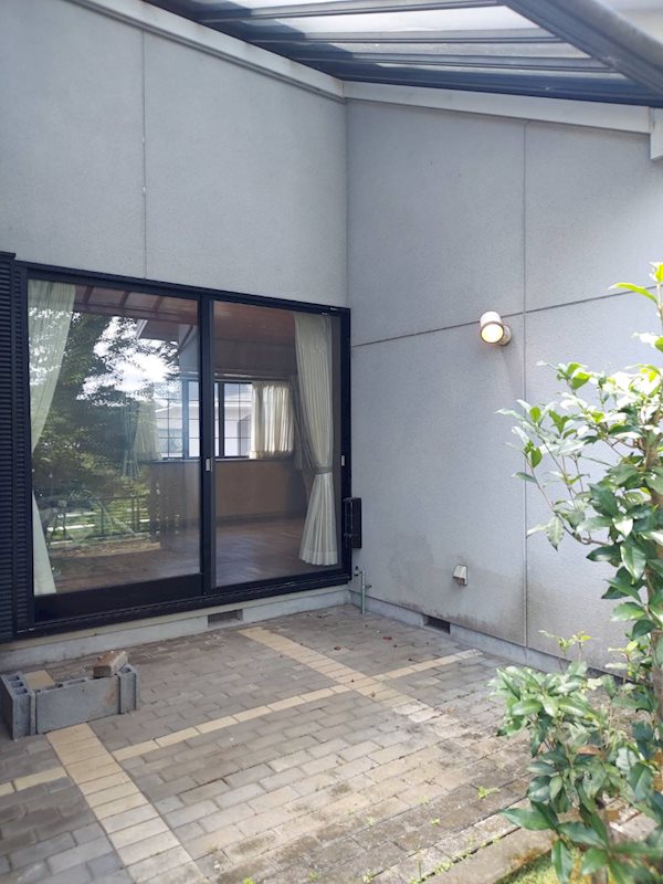 藤枝市駿河台一丁目　中古戸建 BBQもできる屋根付きの中庭