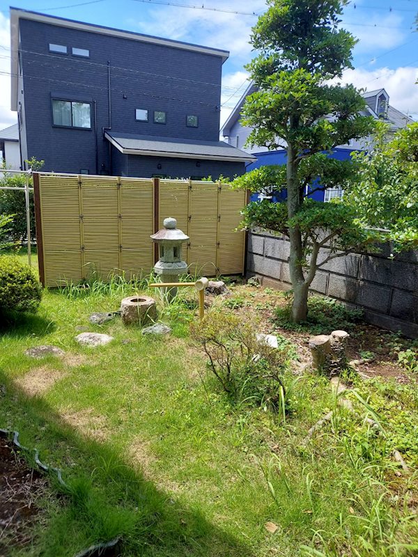 藤枝市駿河台一丁目　中古戸建 日本庭園のようなお庭