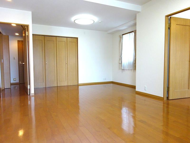 沼津大手町ハイツ 内観写真（リビング）