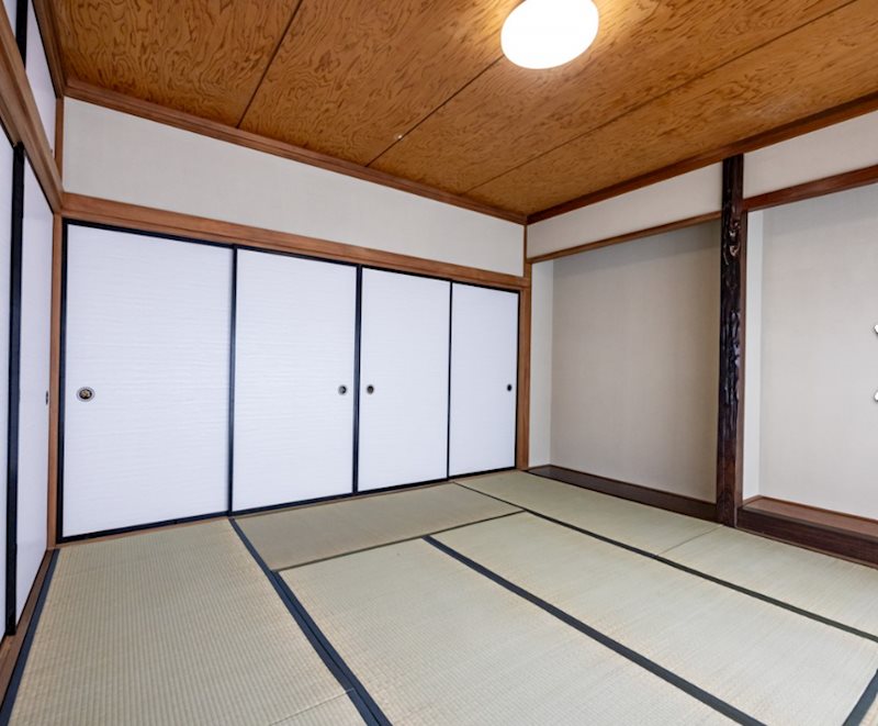 沼津市岡一色491-4　戸建 内観写真（リビング以外の居室）