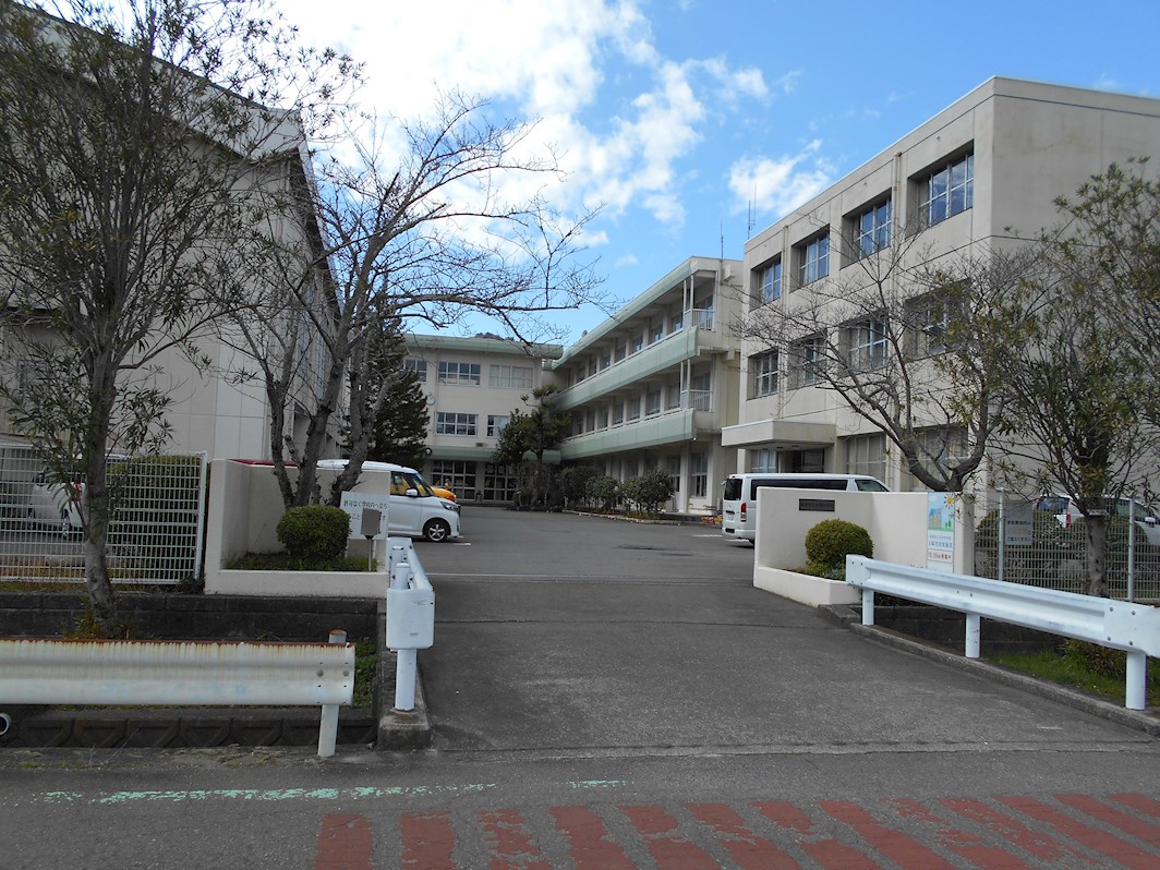 沼津市大平1563番10　戸建 沼津市立大平中学校