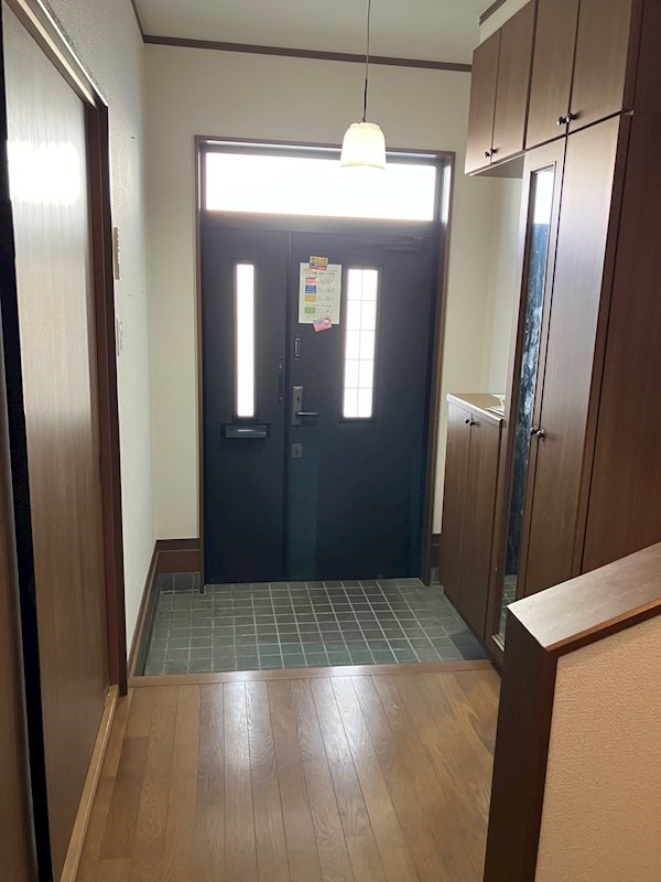 豊原町　中古戸建 現地写真（玄関）